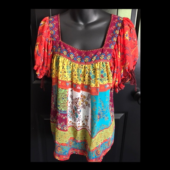 🌺Darling Boho sheer blouse patchwork like pattern - Picture 8 of 10